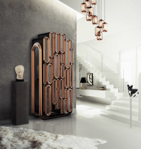 The Oblong Bar Cabinet by Boca do Lobo is a fusion of modernistic and classical elements into a highly detailed and exquisite limited edition furniture piece. The modern cabinet was specifically designed to act as a statement piece in contemporary living rooms and raise the bar on luxury decoration.