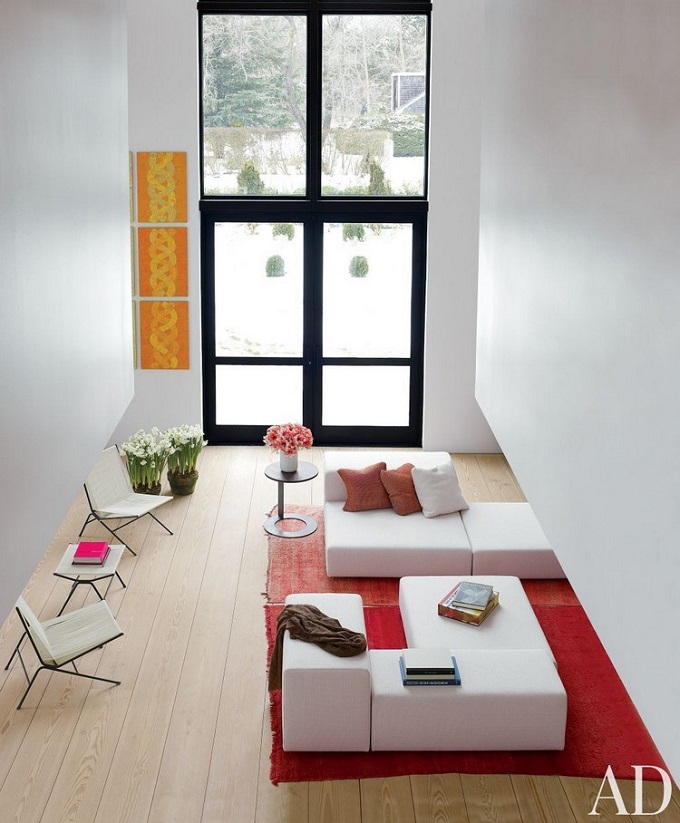 It’s recommended that people choose flat-weave area rugs for high-use rooms.