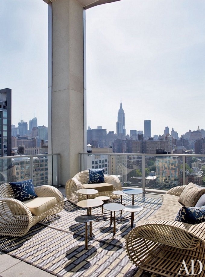 You can have signature striped rugs in dozens of natty neutrals and creative color combos.