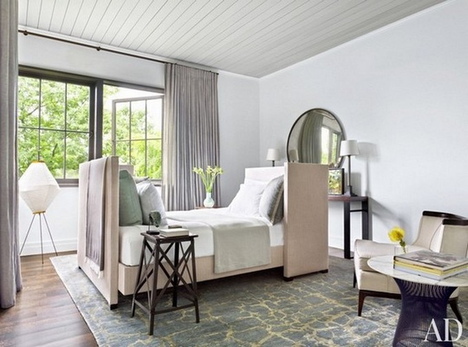 A strong trend setter, this patterned modern rug is sure to enhance the modern feel of any room.